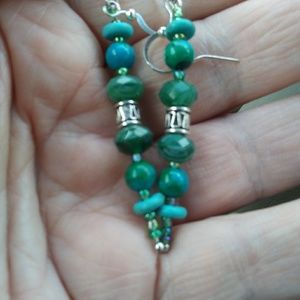 Amazing green beaded earblings